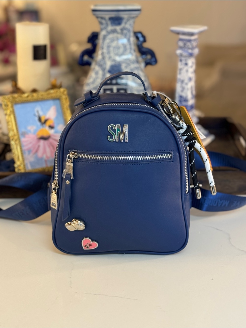 ππ©·NWT STEVE MADDEN EMBOSSED MINI BACKPACK DONE IN NAVY WITH SILVER HARDWARE! - Picture 2 of 11